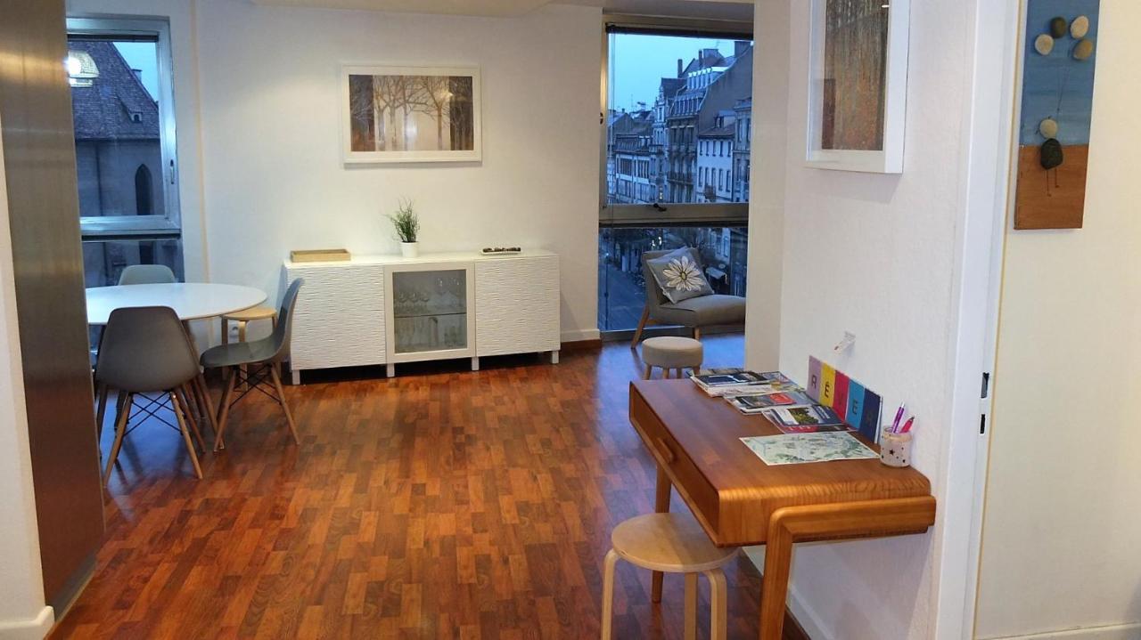 Spacieux Appartement Avec Vue Sur Les Quais Strasbourg Exterior photo